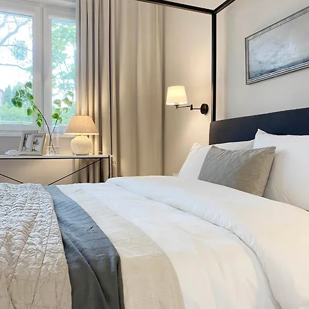 Orlowska 40 -przy Plazy