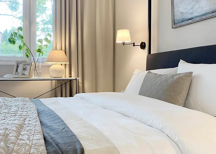 Orlowska 40 -przy Plazy